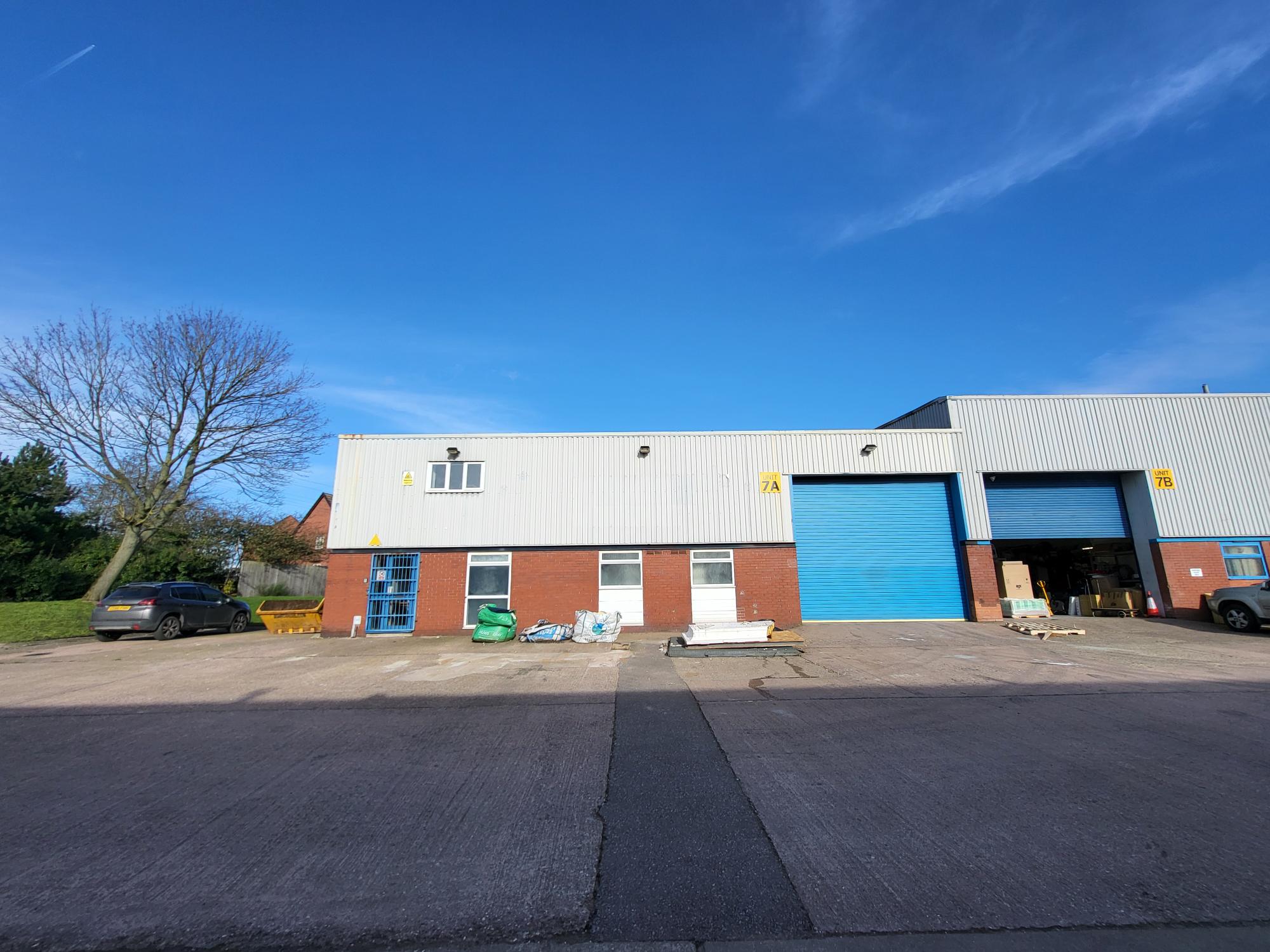 Commercial Units to let Burntwood Boxpod
